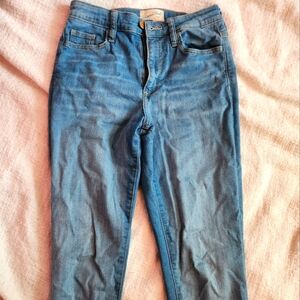 Universal Threads Co